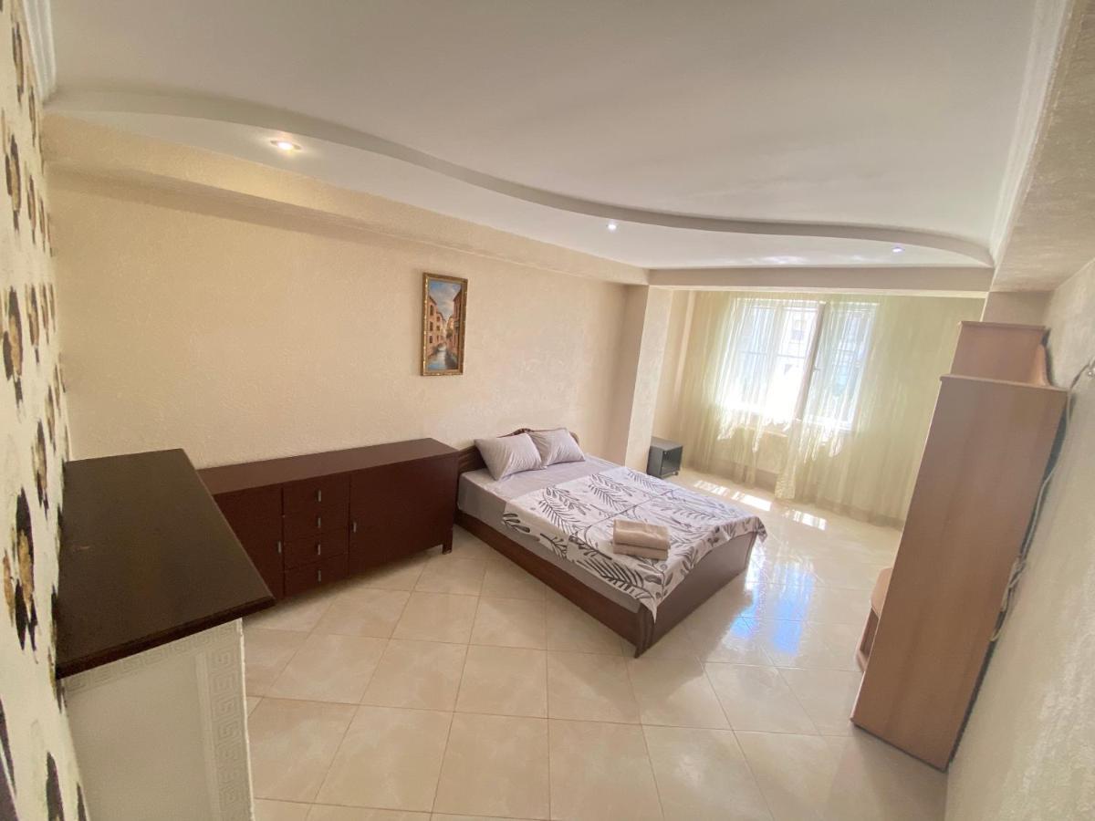 Ultra Central Double Room Appartment In Kisinyov Kültér fotó